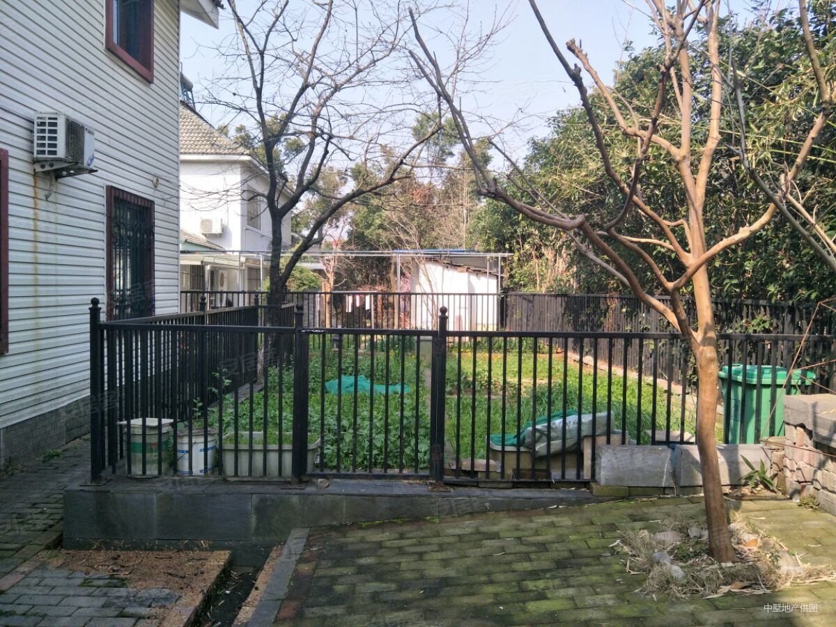 南艳湖独栋别墅容积率06大院子700平