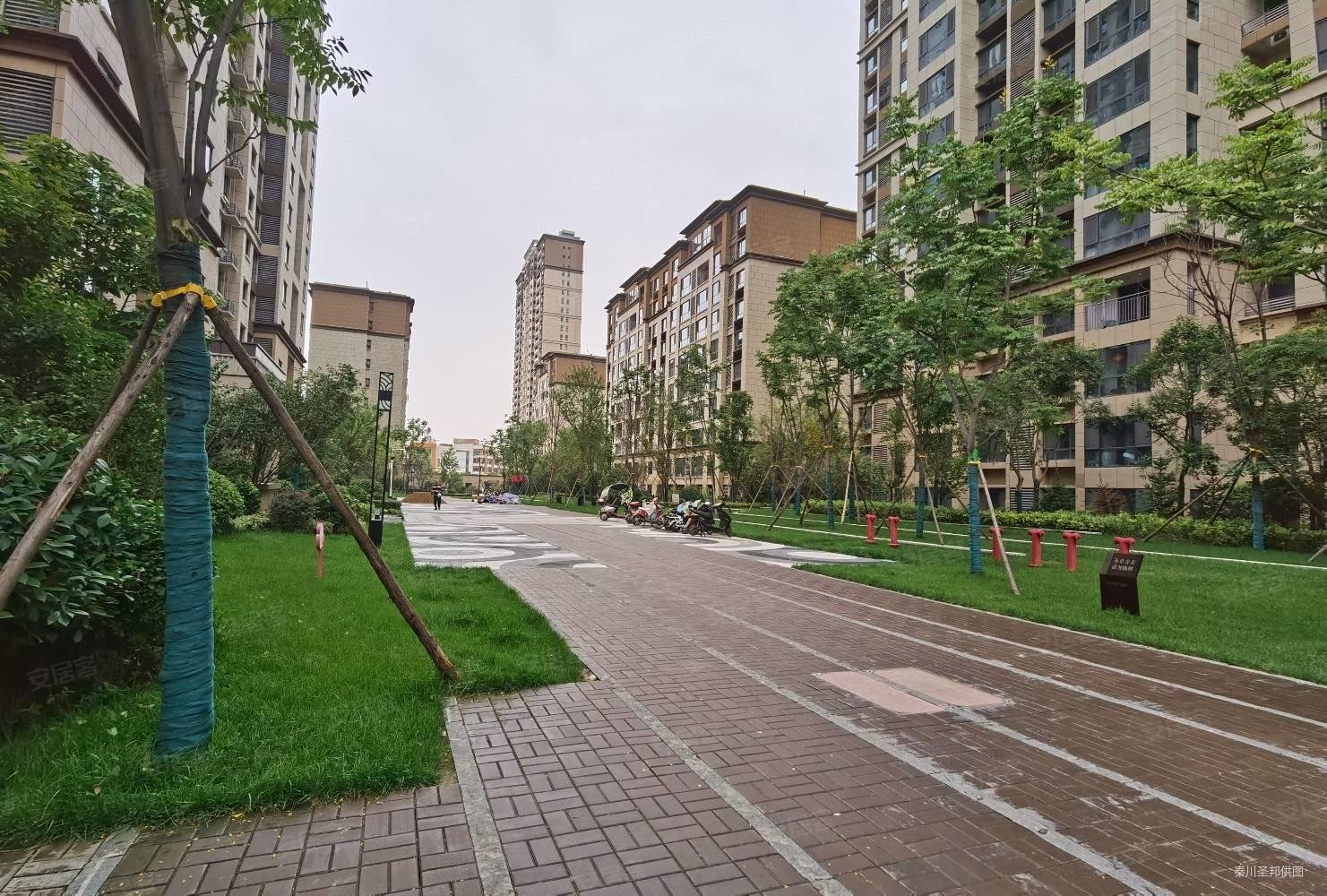 金泰新理城3室2厅1卫110.81㎡南北275万