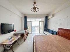 世嘉海景公寓 小区电梯房民用水电1房45平年租1500每月