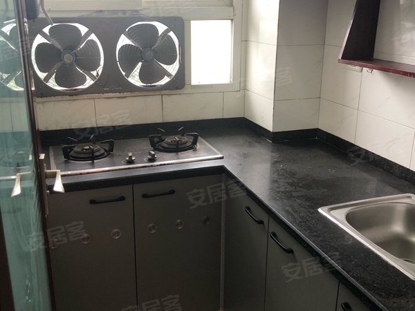 重庆璧山璧山老城区永禄小区一天门旁永禄小区出行方便.