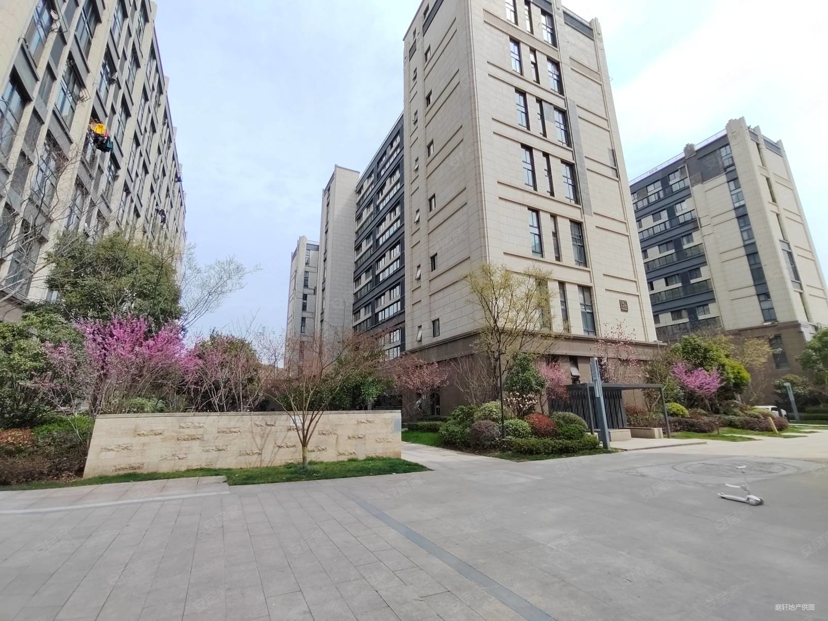 40w精装明发悦庭温馨三室民水民电通燃气