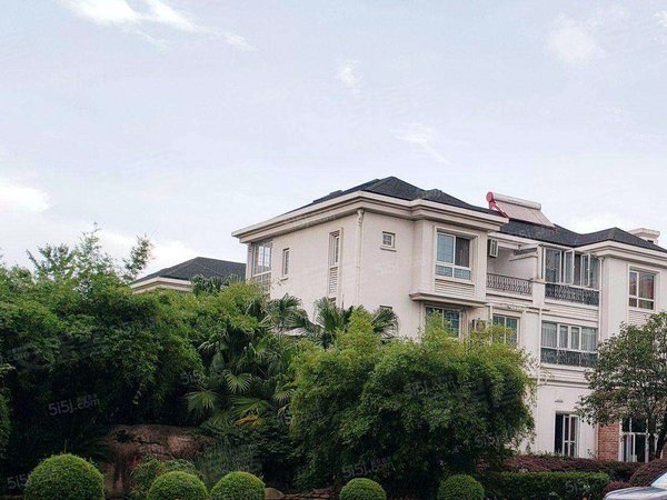 杭州滨江彩虹城碧水豪园(公寓住宅)排屋带院子停车方便地铁口宝龙城江