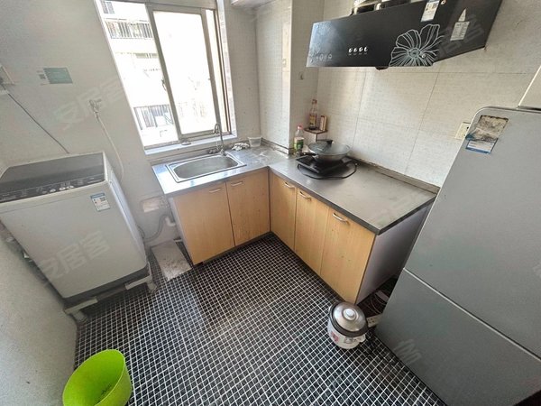 上海奉贤庄行庄行新苑(南区)近商贸广场 庄行老街 单间 送800优惠