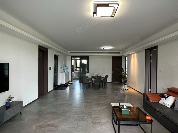 苏州吴江盛泽建发云锦湾出租  潜龙渠边建发云锦湾精装修大4房3卫