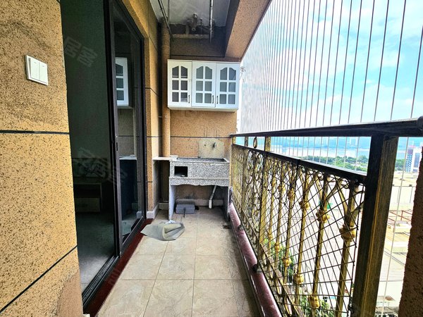 福州马尾江滨东大道名城紫金轩名城紫金轩,精装两房,房子维护新,南北