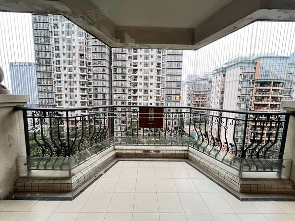 广州天河棠下骏景花园骏景东御苑   中层南向精装三房 户型方正看金融