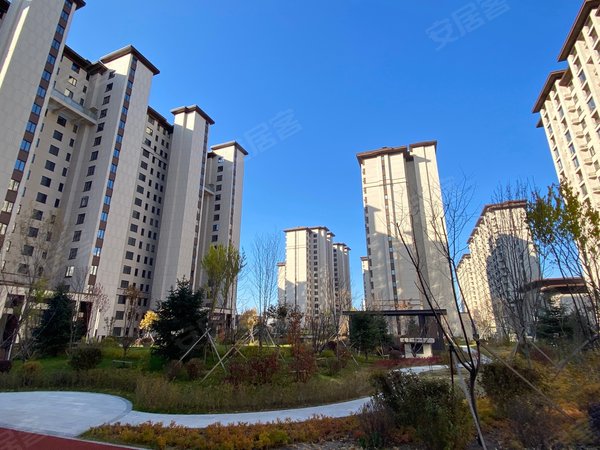 中医院对面!融城樾府!一室一厅一卫精装修出租!