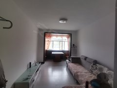 喀什喀什市喀什城区东湖小区二楼 两室 家电齐全出租房源真实图片