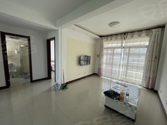 龙口南山丁冇街城市花园河东区 四室两厅两卫 出租后随时配家具家电 位置便利出租房源真实图片