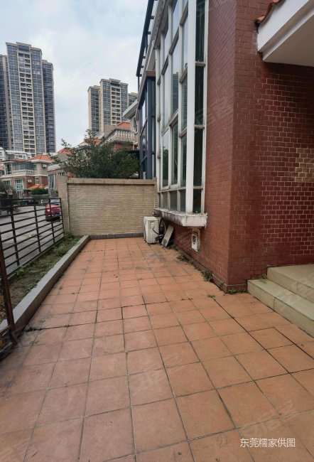 别墅 售700万 银湖花园(别墅)  居住密度低