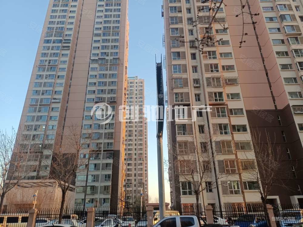 楼层好 满二 有电梯 临地铁 正南朝向 低密宜居 房东急置换,和美苑