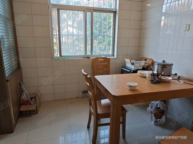 涌金花园多层三楼,带储藏室出门就是桃花岛,实验运中