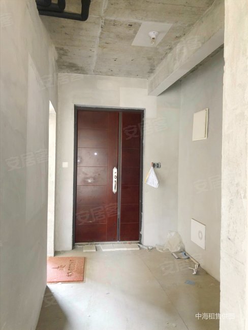 中海城屿墅 180平3室3卫上叠拼带露台 400w