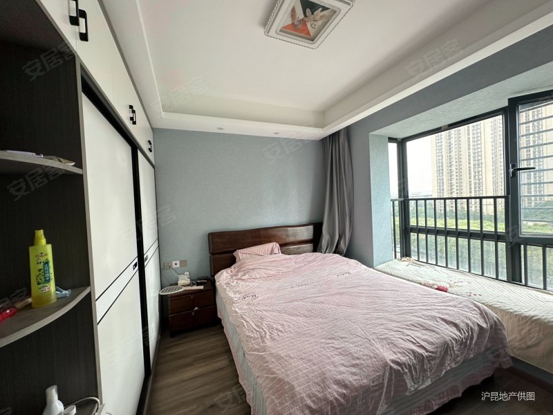 新螺蛳湾星湾俊园108平精装3房带车位和全屋定制家具115万