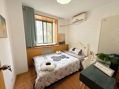 西安经开区张家堡免押金 可月付 行政中心地铁口 熙地港 大融城 海博广场出租房源真实图片