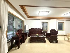 深圳龙华万众城民治北站嘉龙山庄大门口别墅 大院子 好停车接待商用都可出租房源真实图片