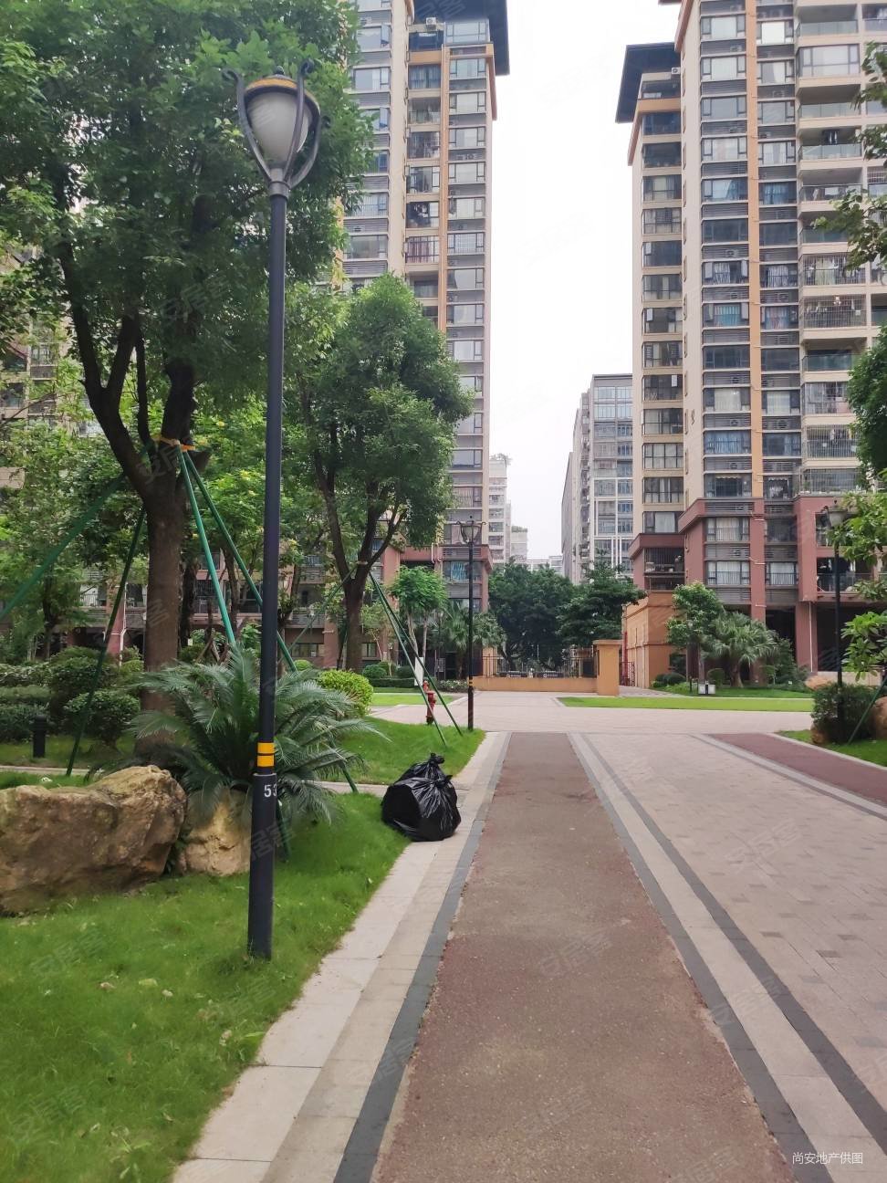 花曼丽舍精装大三房,南北通通透,装修豪华