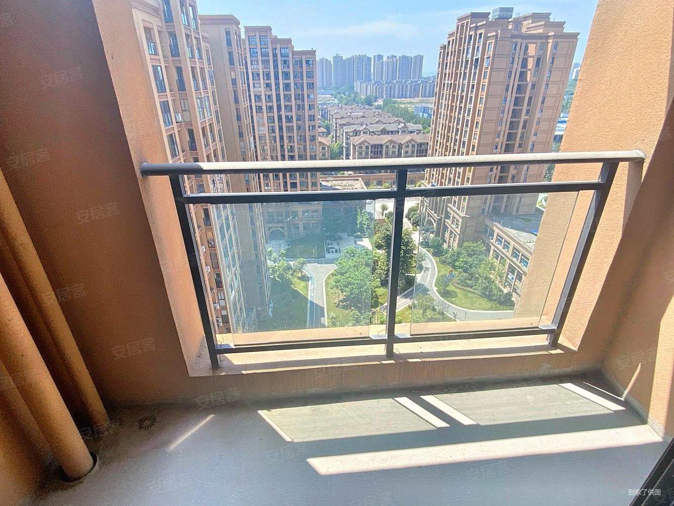 刚需 大渡口万达旁正规大两室 朝中庭 住家安静 随时看房,康田栖樾