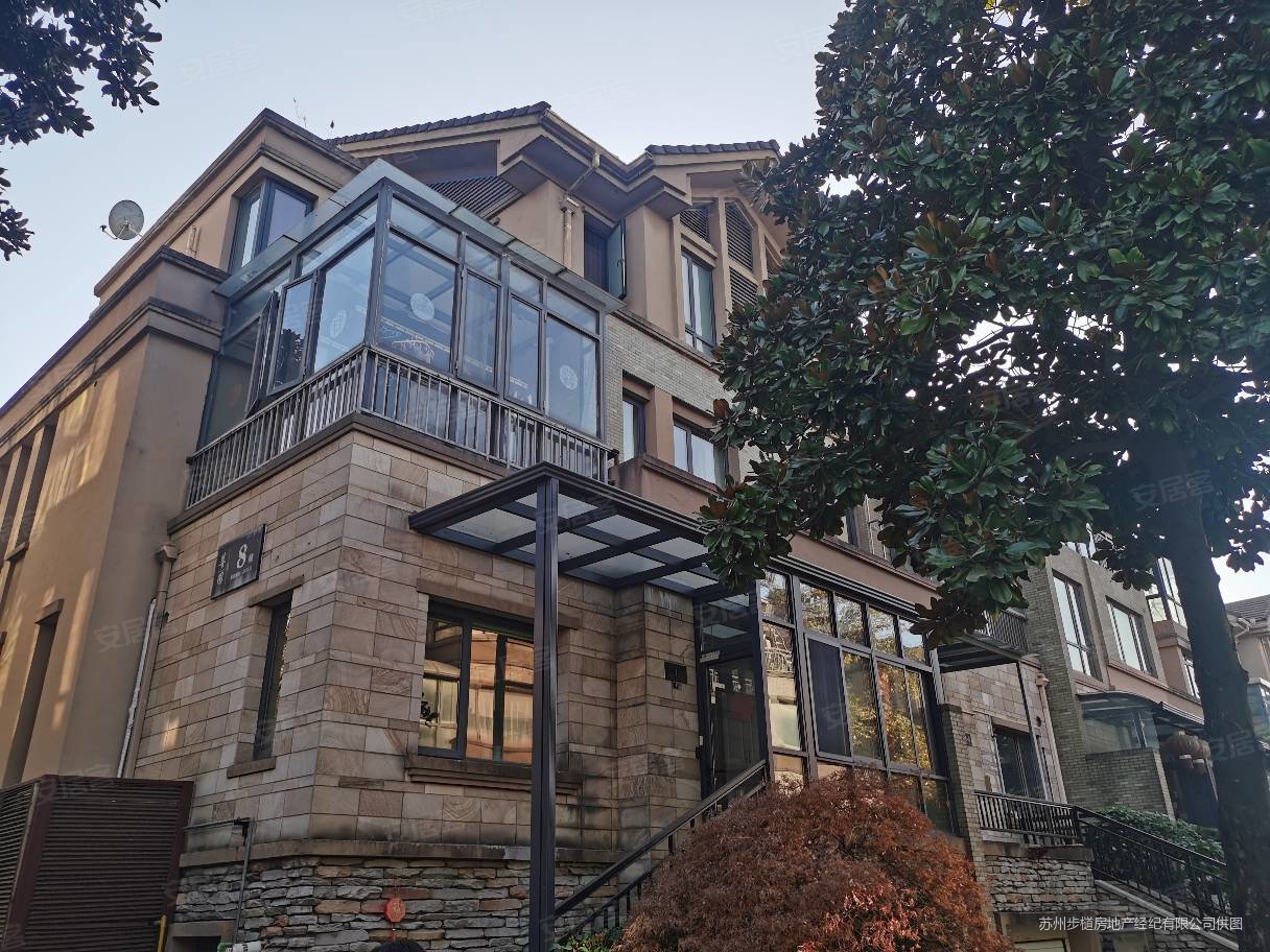 下叠带院子 有车库,三江尊园二手房,876万,4室2厅,2卫,260平米-苏州