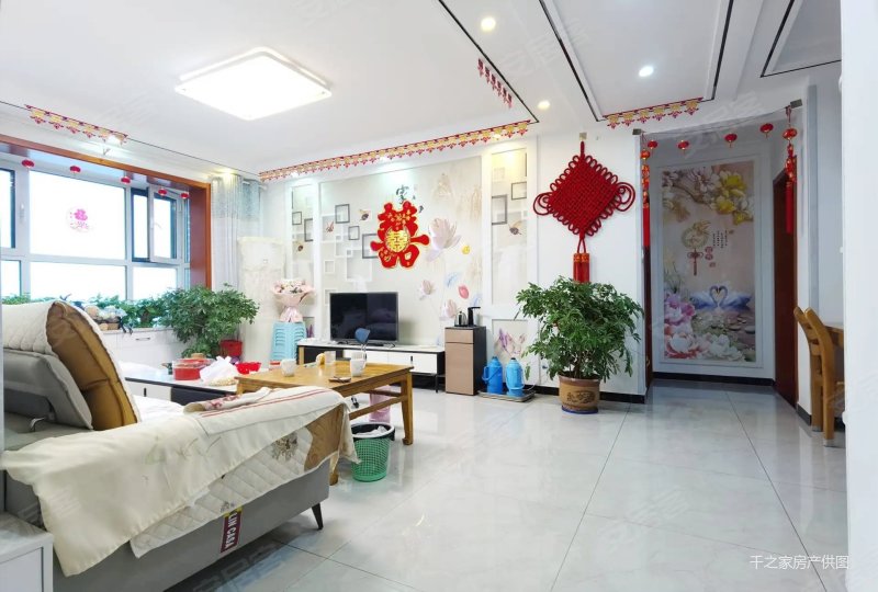 书香苑精装三室两厅两卫看房方便