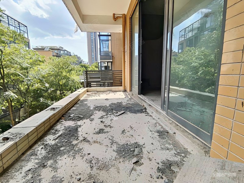 三号线螺丝塘站地铁口海伦春天叠墅带露台带花园随时看房