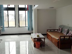 防城港港口桃花湾广场60平米复式楼，朝南户型采光好，收一层的物业费，上下两个卫生出租房源真实图片