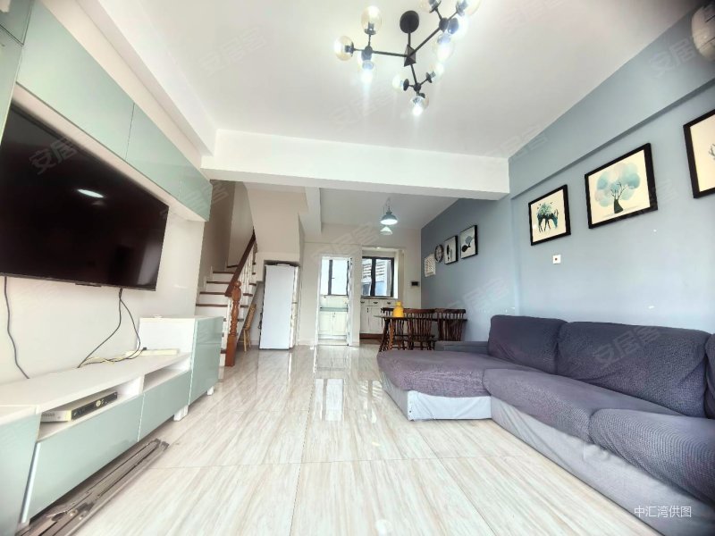 近深圳湾口岸,地铁口物业,四房加一房,使用率很高,税费少,曦湾华府