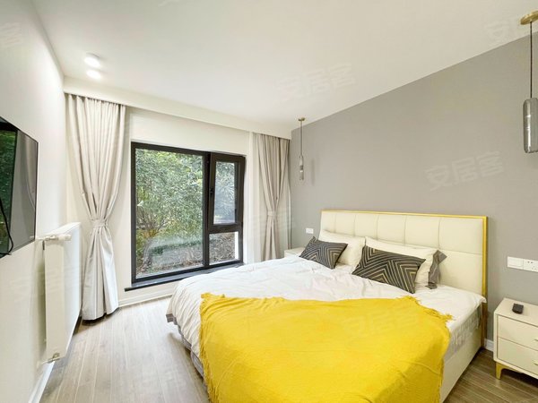 上海长宁动物园温莎公寓精装全配四房,室内泳池健身会所,近包玉刚学校