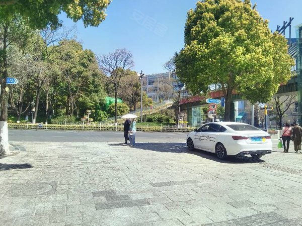 市中心五一路省中医院胜利广场两室两厅带家具拎包入住,五华租房-昆明