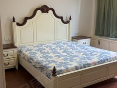 响水珠江路润生广场亚美国际花园电梯公寓可短租价格面议。出行方便出租房源真实图片