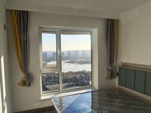 沈阳沈北新区道义汇置尚岛智能化小区,环境优美,有电梯屋里敞亮,离