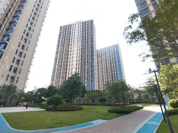 东莞厚街横岗水库湖景12湖景12 复式的2室1厅 上下使用面积有伍拾平