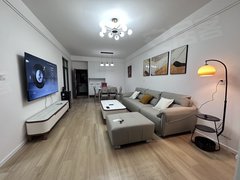 林芝巴宜民俗步行街景光苑两室朝南观景房，精装修家具家电齐全且全新出租房源真实图片