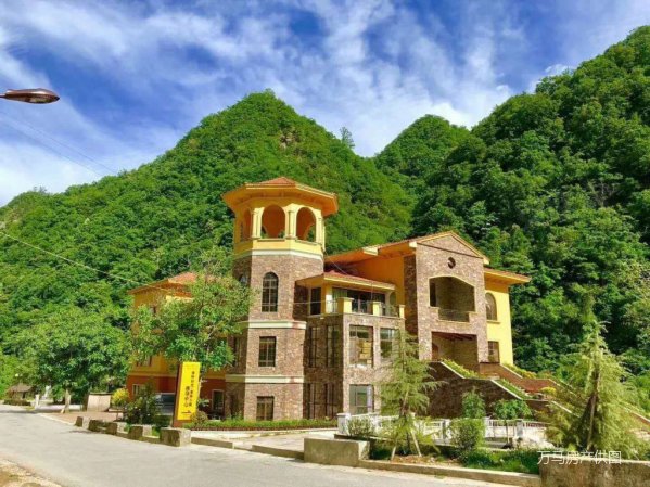 【多图】秦岭时光康养小镇 西班牙风情 不限购 赠送多 可看房, 汤峪湖