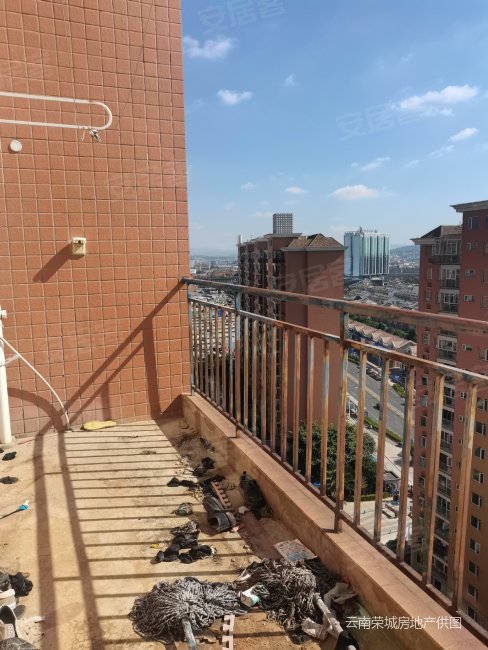 世纪城茗春苑中空4房3卫毛坯房满五年,茗春苑二手