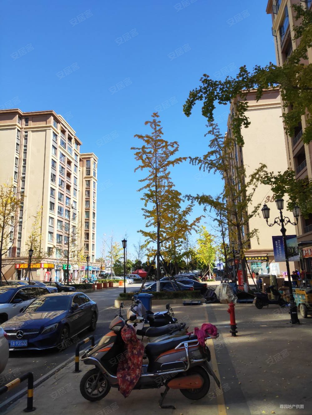 中海半岛华府精装修带字母车位188万