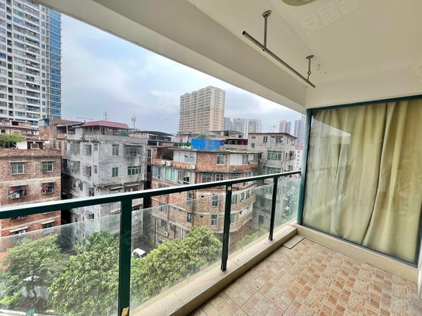 南宁西乡塘新阳新阳国际新秀公园地铁口 三医院对面 送水电 押一付一