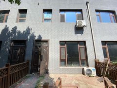 北京通州宋庄宋庄附近精致联排别墅 上下两层 居家办公均可 空调自采暖出租房源真实图片