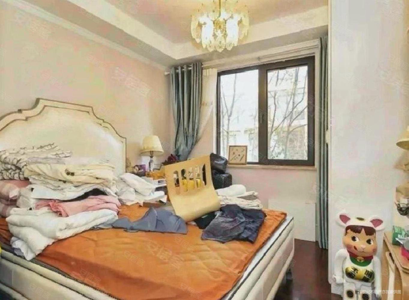 一栋洋房4室2厅3卫175㎡南北800万