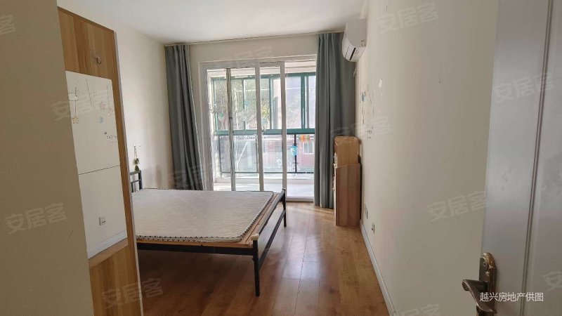 银龙鑫苑南苑 小三居 正南朝向 满五 电梯房 临地铁