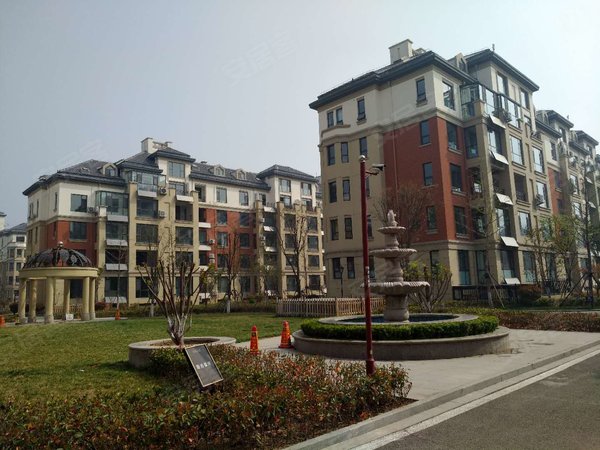 临沂沂南城区环球逸品紧邻沂南四中,环球逸品精装修两室两厅,家具家电