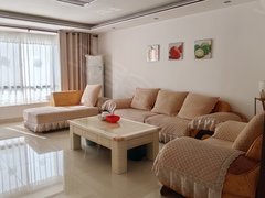 当阳长坂路当阳城区新民公寓婚房出租，步梯5楼，精装三房两厅两卫，月租1200元出租房源真实图片