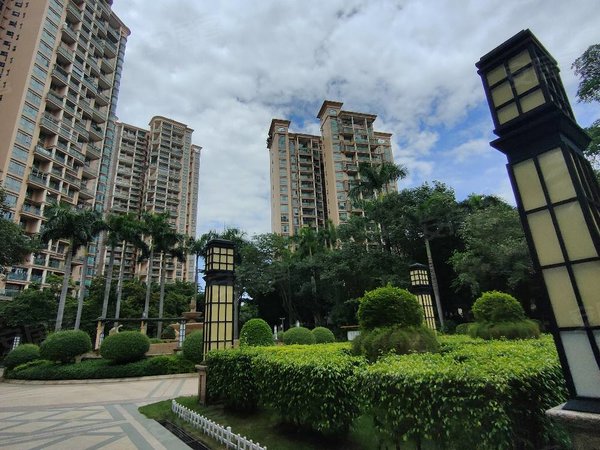 深圳宝安沙井鸿荣源禧园鸿荣园,禧园180平超大阳台豪华装修套房出租