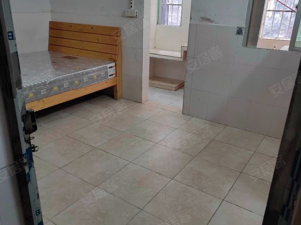 广州天河岑村岑村红花岗西街2-50号住宅楼岑村红花岗西街大单间出租