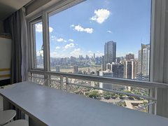 重庆渝中解放碑解放碑中心江景轻轨一室一厅出租房源真实图片