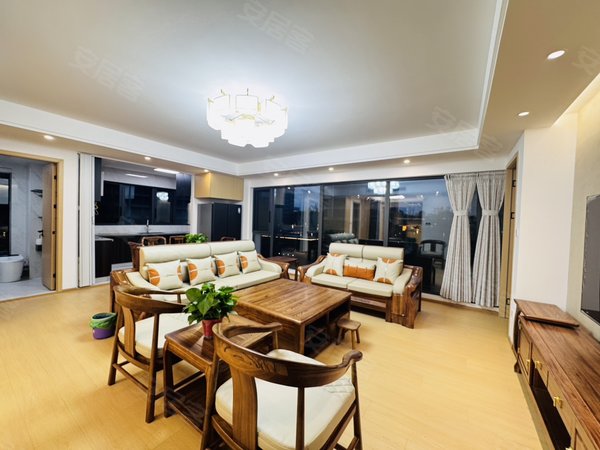 金华婺城湖海塘映湖华府金华罕见大平层6房超大客厅落地窗超大衣帽间全屋智能家居房源多出租房源真实图片