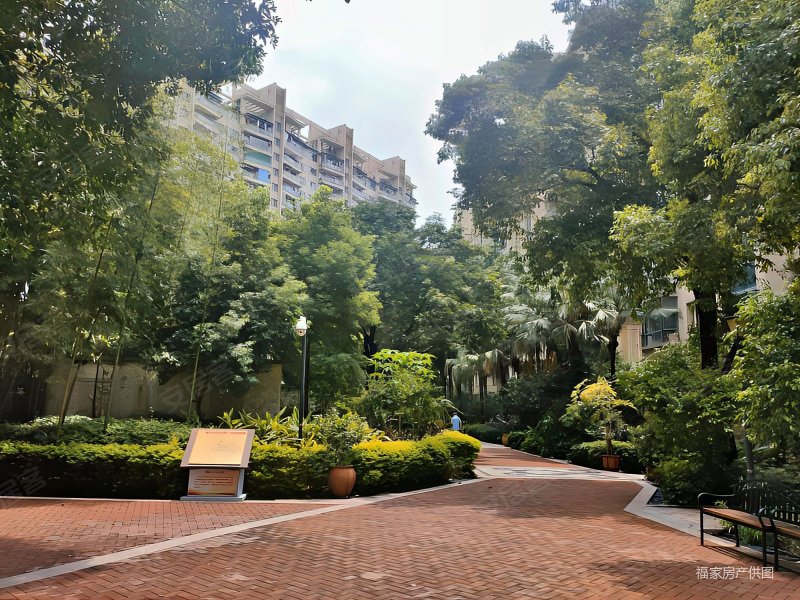 三盛巴厘岛4室2厅2卫140.71㎡南北449万