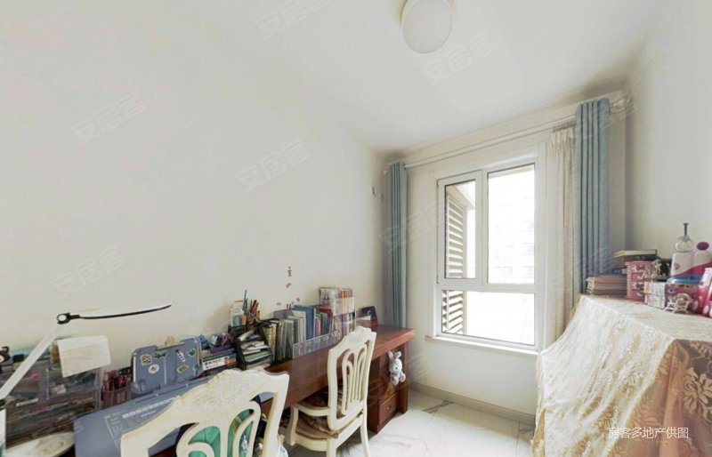 复地湖滨广场 精装4居 电梯洋房 送地库车位 满五  无个税