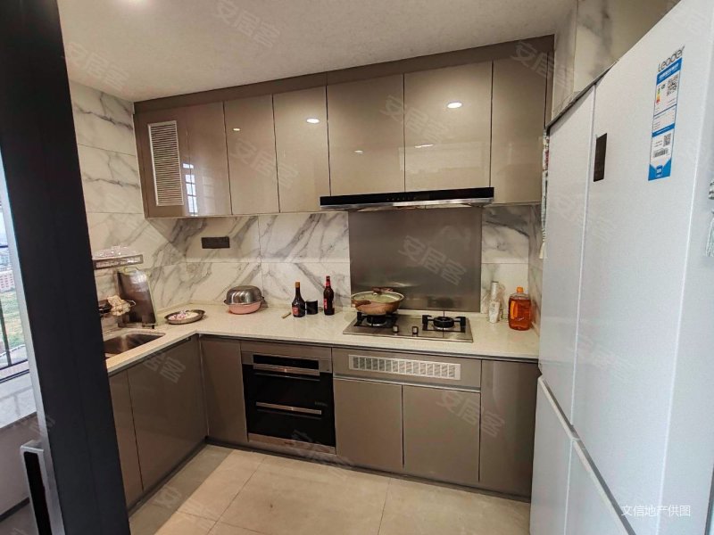 目送教育 湿地公园 40栋南北对流 精装四房出售