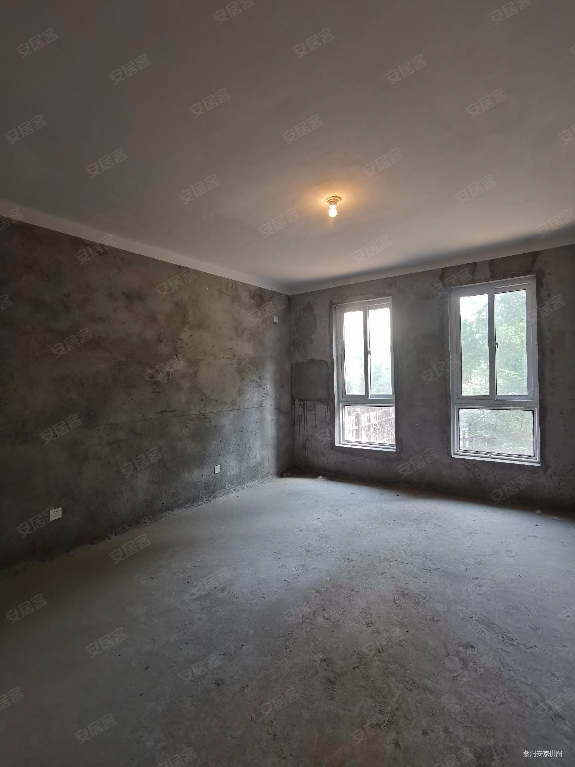 加州玫瑰园(二期) 次新小区 出行方便 南北通透 双卫格局